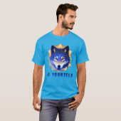 神秘的な青いオオカミの頭部 Tシャツ (正面フル)