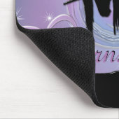 神秘的な黒いユニコーン（パステルスワール） マウスパッド (コーナー)