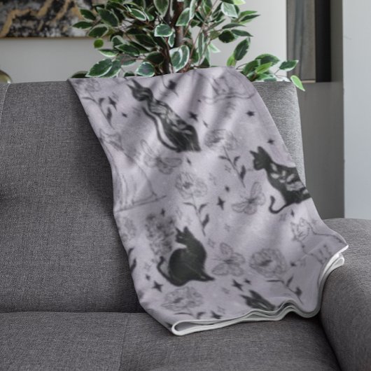 神秘的な黒猫と蝶のパターン | ウィッチー フリースブランケット
