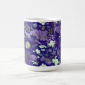 神秘的エレガントな雰囲気の花 モーフィングマグカップ (中央)