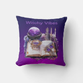 神秘的パープルクリスタルとタロットインスパイアデザイン クッション (正面)