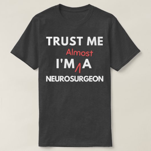 神経外科の学生の将来の脳外科医 Tシャツ (デザイン正面)