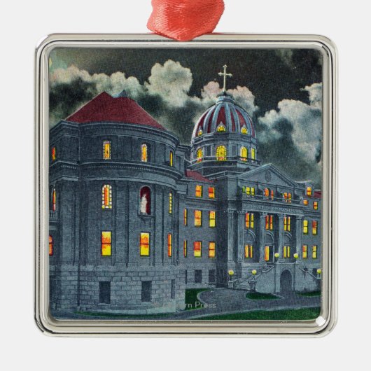 神聖な名前アカデミーBldgの外観の メタルオーナメント (正面)