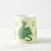 神話のファンタジーの可愛い緑の竜 コーヒーマグカップ (中央)