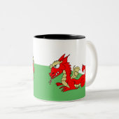 神話の赤いワイバーン ツートーンマグカップ (正面右)