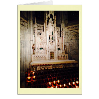 祭壇でひざまずくこと