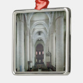 祭壇の方に見るネーブの眺め メタルオーナメント (左)