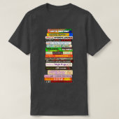 禁止された本のスタック理由本が挑戦される Tシャツ (デザイン正面)