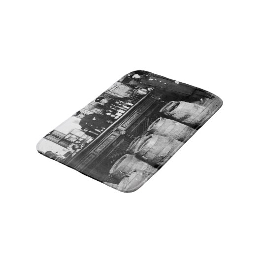 禁止 – Speakkeasy Police Raid Bootlegger - M バスマット (アングル)