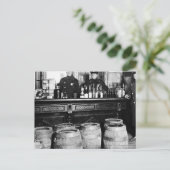 禁止 – Speakkeasy Police Raid Bootlegger - M ポストカード (スタンド正面)