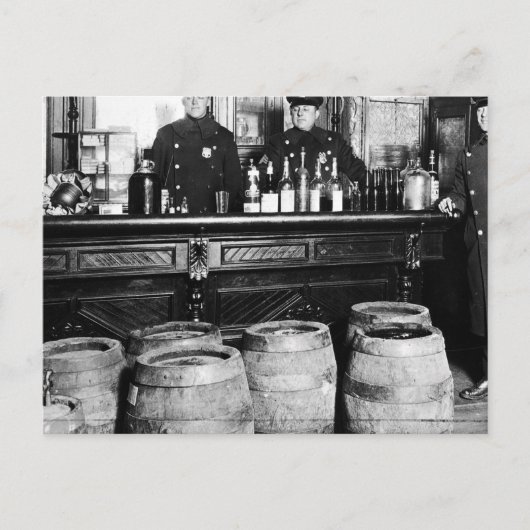禁止 – Speakkeasy Police Raid Bootlegger - M ポストカード (正面)