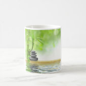 禅の静けさの水の庭は癒しの愛 コーヒーマグカップ (中央)
