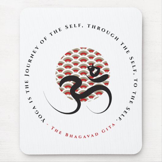 禅アジア赤日ヨガモダン書道Omオウム マウスパッド (正面)