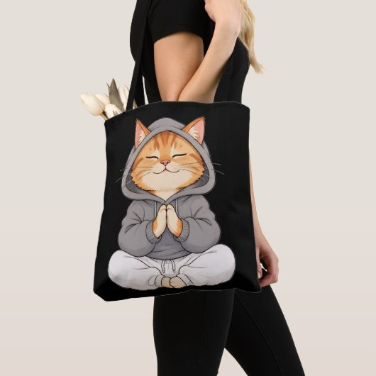 禅猫のパーカー姿 - かわいい瞑想カートゥーン猫 トートバッグ (クローズアップ)