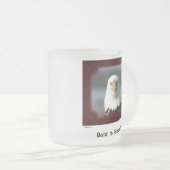 "禿げたあります美しいですが!" 白頭鷲のマグ フロストグラスマグカップ (正面右)