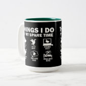 私おもしろいが暇な時に行う事を6つアヒルにする ツートーンマグカップ (正面左)