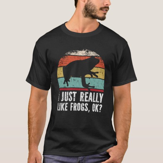 私おもしろいはカエルが好きなの？ Tシャツ (正面)