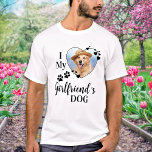 私おもしろいは彼女の犬のかわいいペットの写真が大好き Tシャツ<br><div class="desc">本当は誰が好きなの？彼女か犬か！この与えおもしろい犬の恋人のシャツと一緒にのこのバレンタインのボーイフレンドに完璧な贈り物！犬の愛人、犬の母と犬のパパ!私は私のガールフレンドを愛する上のおもしろいひねり、このシャツの引用文"私は私のガールフレンドの犬を愛する…あなたの犬の写真でパーソナライズお気に入りのする。COPYRIGHT © 2020 Judy Burrows,  Black Dog Art - All Rights Reserved.私はおもしろいガールフレンドの犬のかわいいペットの写真Tシャツが大好き</div>