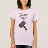 私おもしろいは独身の Tシャツ (正面)