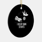 私おもしろいは自分のスタントバイクカッコいいギフトマンをする セラミックオーナメント (右)