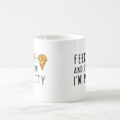 私がかわいらしいことを私にピザを食べ物を与え、私に言って下さい コーヒーマグカップ (中央)