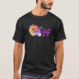 私がこの混乱した結結婚した婚に私を非難しないQ Tシャツ