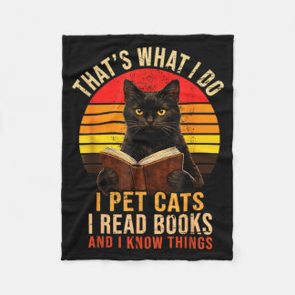 私がすることといえば猫を撫でて本を読むこと フリースブランケット