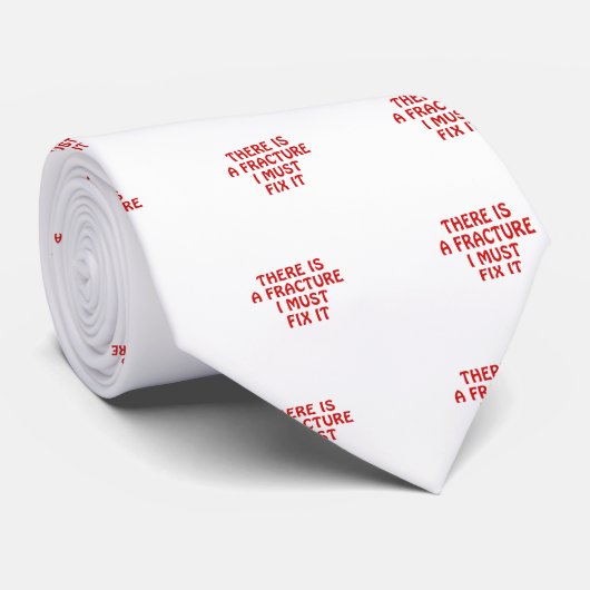 私がそれを固定しなければならないひびがあります ネクタイ (ロール)