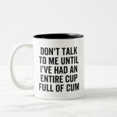 私がカップ全体を失礼するまで話さないで ツートーンマグカップ (左)