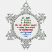 私がクリスマスに欲しいのはジョーバイデン氏アンチトランプ スノーフレークピューターオーナメント (正面)