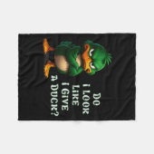 私がダックについて気にしているように見える？面白い皮肉なダック フリースブランケット (正面(横))