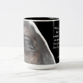 私が動物の目検討する時 ツートーンマグカップ (中央)