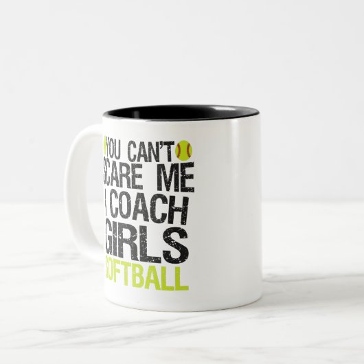 私が女子ソフトボールをコーチする怖がらせることはできないおもしろい ツートーンマグカップ (正面左)