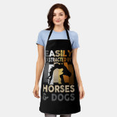私が好きな馬や犬に簡単に気を散らすハート エプロン (着用した状態)