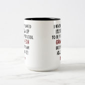 私が孫になるとは夢にも思わなかった ツートーンマグカップ (中央)