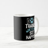 私が座ってペットの訓練を行う犬おもしろいのトレーナー コーヒーマグカップ (正面右)