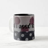 私が必要なのはコーヒーカスタムデザインコーヒーマグだけだ ツートーンマグカップ (正面左)