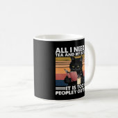 私が必要なのは紅茶だけで、私の本は人が多すぎる コーヒーマグカップ (正面右)