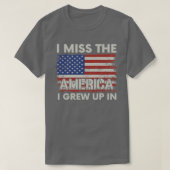 私が恋しく思育ったアメリカはアメリカ合衆国の国旗V Tシャツ (デザイン正面)