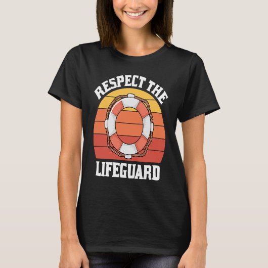 私が泳いでいるライフガードを尊敬する Tシャツ (正面)