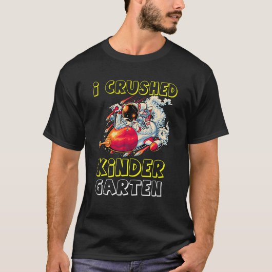 私が潰した幼稚園宇宙卒業2022 Tシャツ (正面)