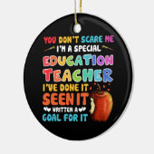 私が特別教育先生だって怖がらないでしょ セラミックオーナメント (左)