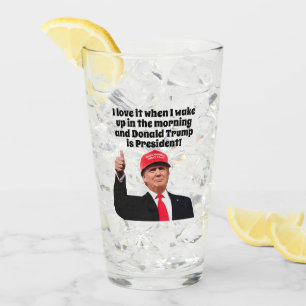 私が目を覚ますと大好きドナルド・トランプは大統領である タンブラーグラス
