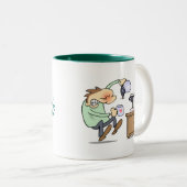 私が私の朝のコーヒーを持っている前に私に話さないで下さい ツートーンマグカップ (正面右)