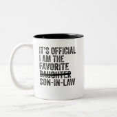 私が義理お気に入りの息子だおもしろい ツートーンマグカップ (左)