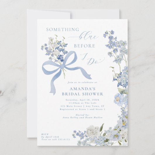 私が行う前に何か青いフローラブライダルシャワー 招待状 (正面)