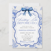 私が行う前に何か青いフローラブライダルシャワー 招待状 (正面)