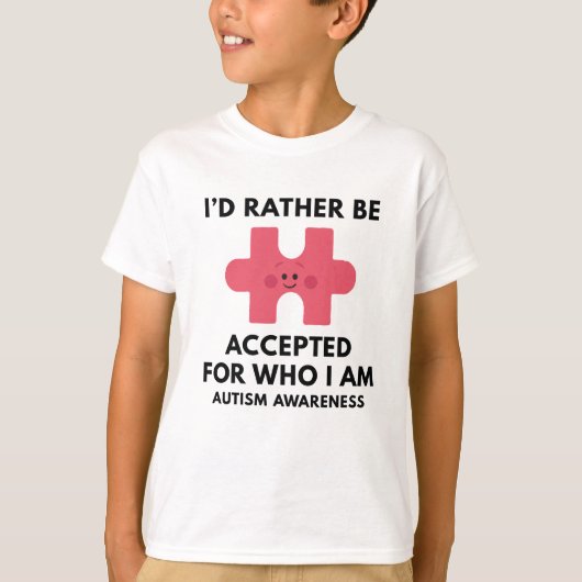 私が誰であるかを受け入れる Tシャツ (正面)