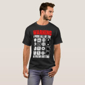 私が警告エレベータボタンを全て押す Tシャツ (正面フル)
