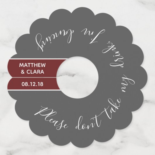 私が踊っている私の飲み物、ワインのラベルを取らないで下さい ワイングラスタグ (正面)